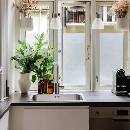 2br 1 Min From S-train København